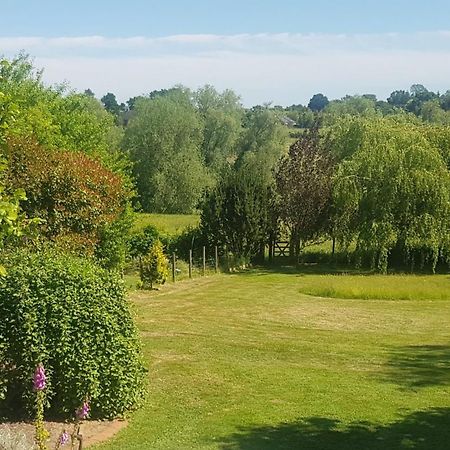 Bed and Breakfast Redroofs Tenbury Wells Esterno foto