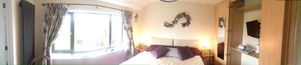 Bed and Breakfast Redroofs Tenbury Wells Esterno foto